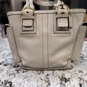 Elegant Cream Handbag